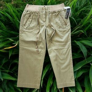 ❣️Vintage❣️ Daisy Fuentes Olive Cargo Pants with Button Detail